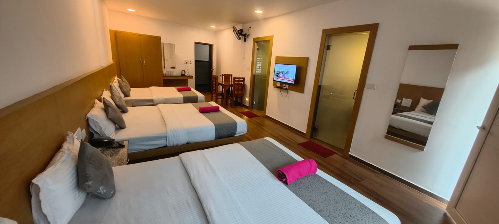 Hotel Premium Showcase Bed Linen - Style 2