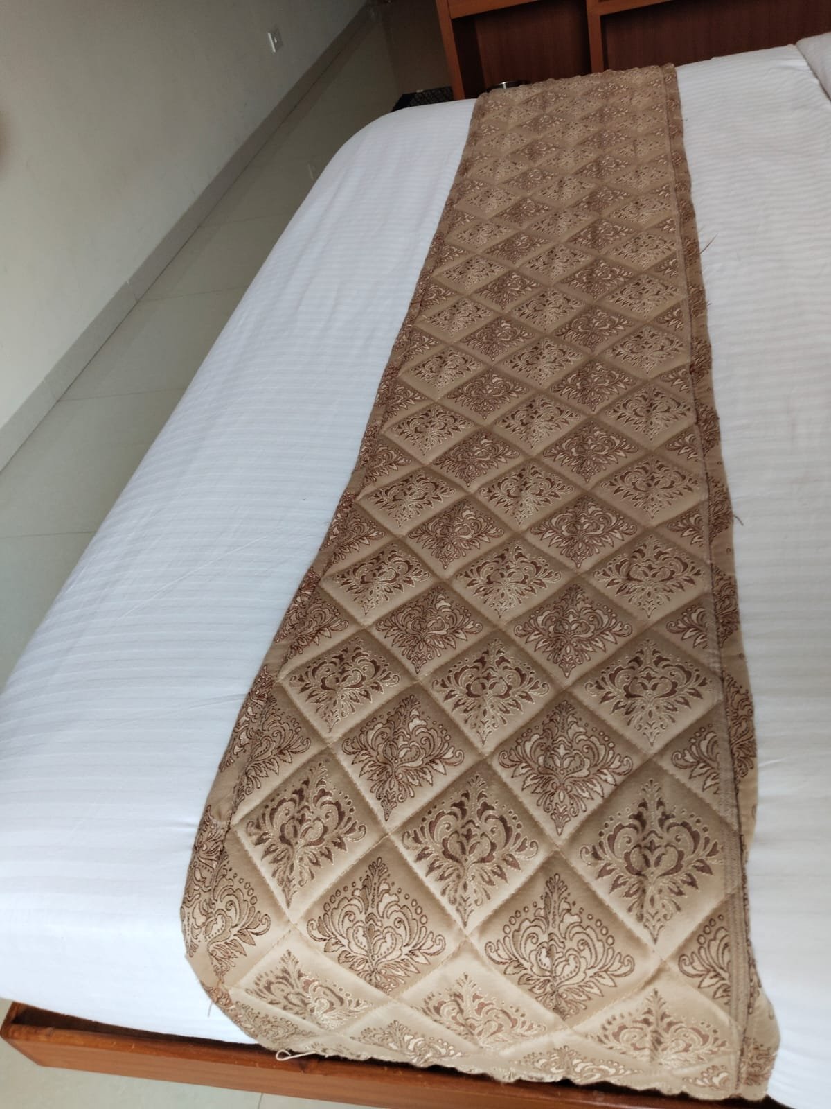 Premium Quilted Hotel Duvet - Design 13