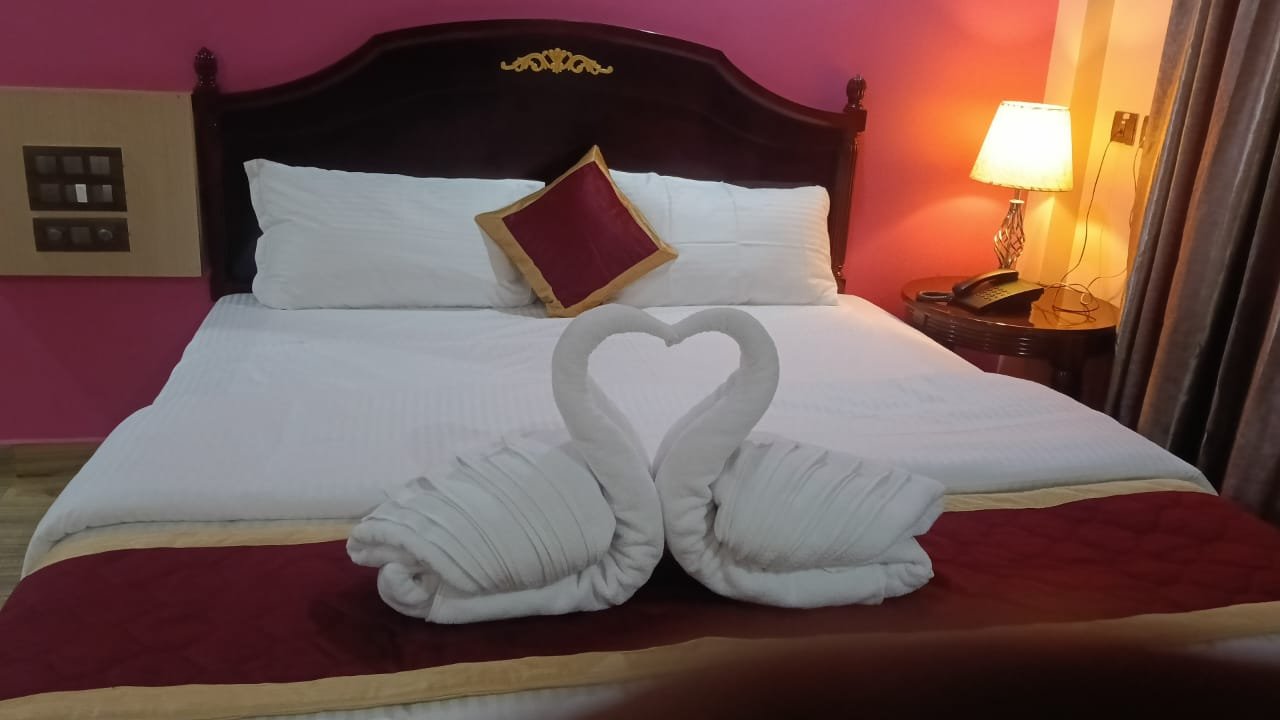 Vyasa Mandira Premium Bedsheet - Style 3